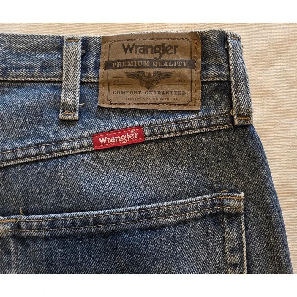Wrangler Regular Fit Jeans Mens 36x30 Blue Medium Wash heritage Western Workwear